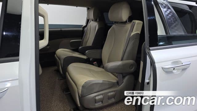 Kia Carnival 2021 — Şəkil 11/20