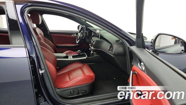 Kia Stinger 2020 — Photo 2/20
