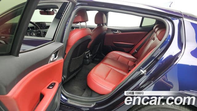 Kia Stinger 2020 — Photo 17/20