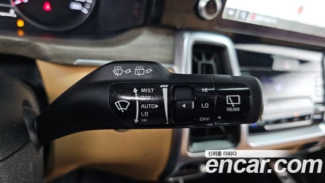 Kia Sorento 2022 — Şəkil 18/20