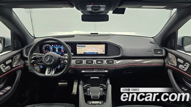 Mercedes-Benz GLE-Class 2025 — Photo 10/17