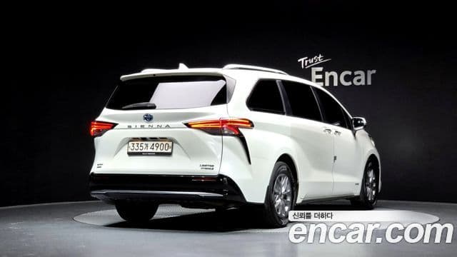 Toyota Sienna 2021 — Şəkil 2/20