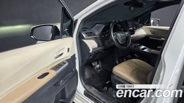 Toyota Sienna 2021 — Şəkil 10/20