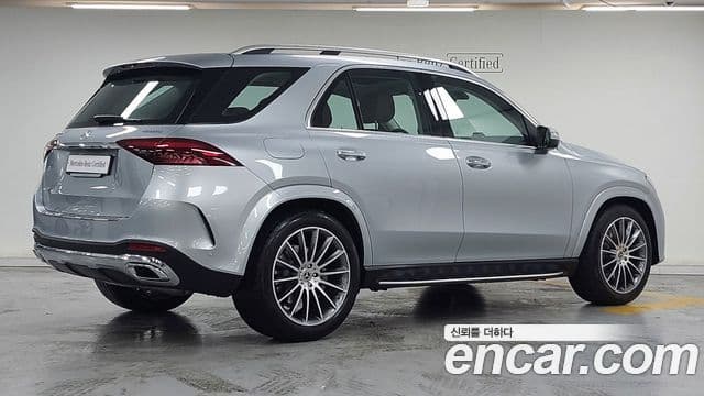 Mercedes-Benz GLE-Class 2025 — Photo 10/17