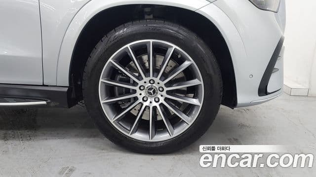 Mercedes-Benz GLE-Class 2025 — Photo 14/17