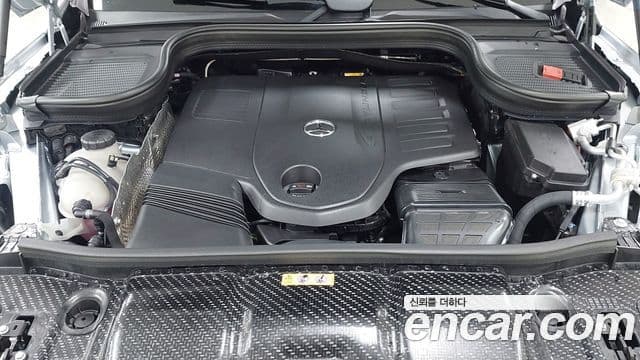 Mercedes-Benz GLE-Class 2025 — Photo 15/17