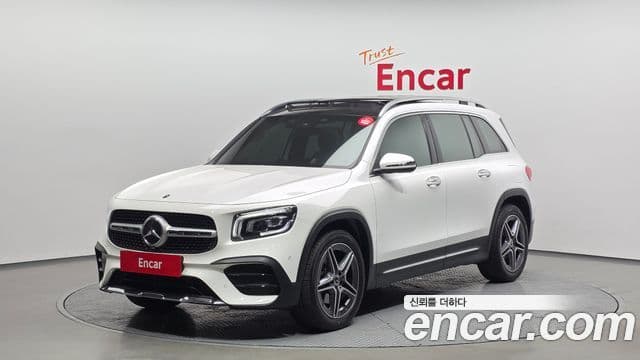 Mercedes-Benz GLB-Class 2021 — Şəkil 10/20