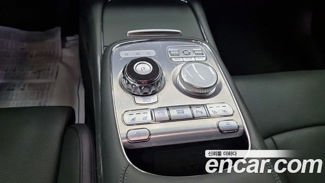 Genesis G90 2022 — Şəkil 8/18