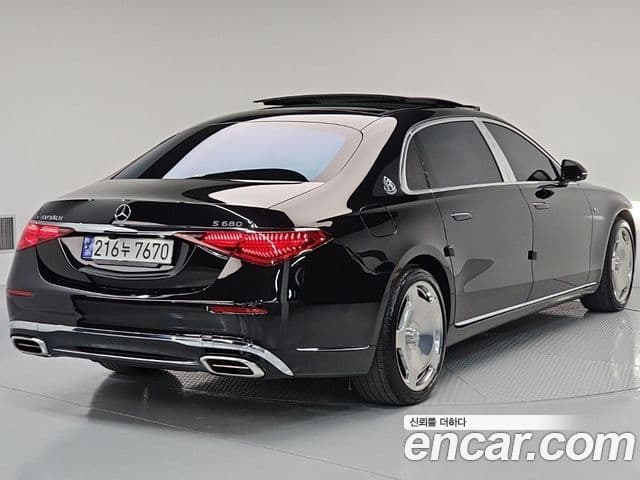 Mercedes-Benz S-Class 2023 — Photo 16/20