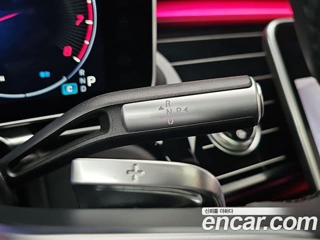 Mercedes-Benz S-Class 2023 — Photo 4/20