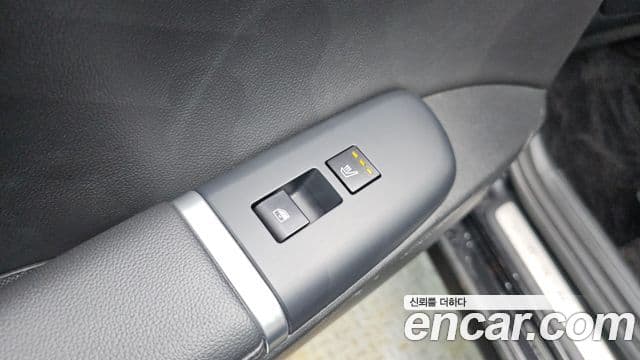 Hyundai Grandeur Hybrid 2023 — Photo 15/20