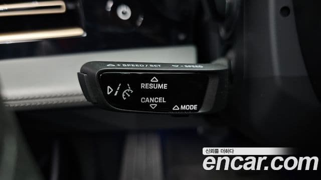 Porsche Taycan 2021 — Photo 17/34