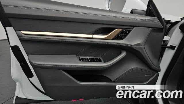 Porsche Taycan 2021 — Photo 10/34