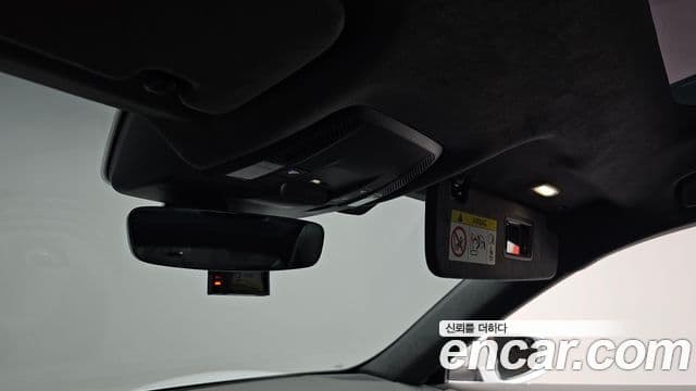 Porsche Taycan 2021 — Photo 22/34