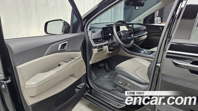 Kia Carnival 2025 — Photo 8/31