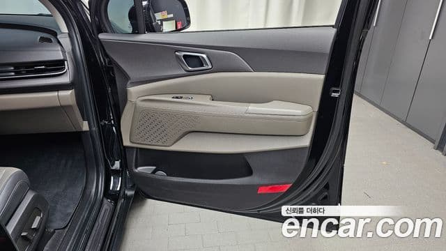Kia Carnival 2025 — Photo 24/31