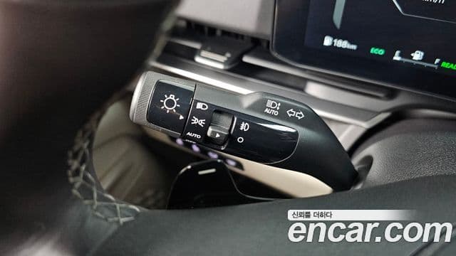 Kia Carnival 2025 — Photo 18/31