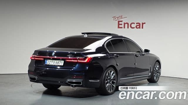 BMW 7 Series 2021 — Şəkil 2/20