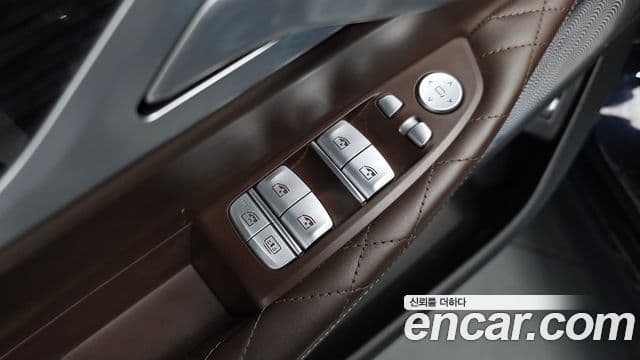 BMW 7 Series 2021 — Photo 26/39
