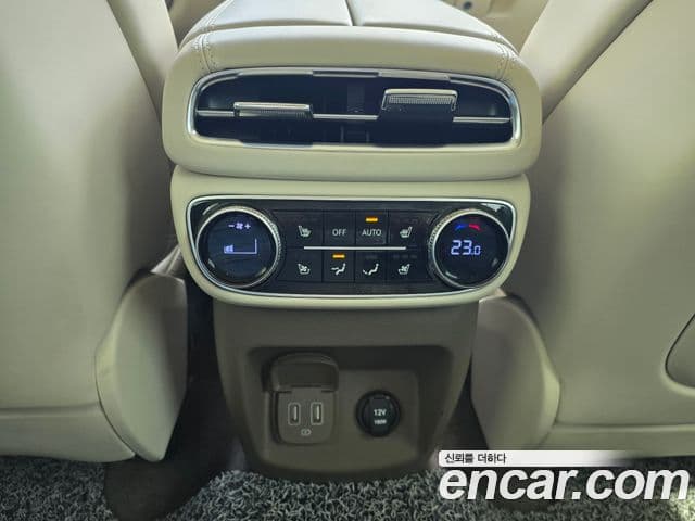 Genesis GV80 2022 — ფოტო 17/19
