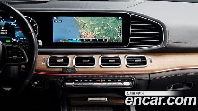 Mercedes-Benz GLE-Class 2019 — ფოტო 15/20