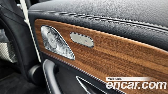 Mercedes-Benz GLE-Class 2019 — ფოტო 19/20