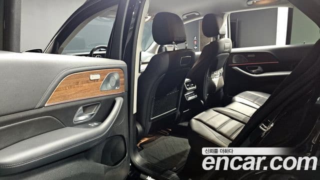 Mercedes-Benz GLE-Class 2019 — Photo 29/31