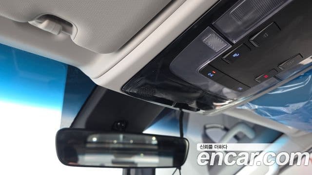 Hyundai Staria 2021 — ფოტო 18/20
