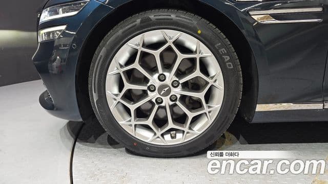 Genesis G80 2021 — ფოტო 13/20