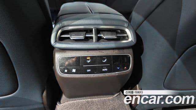 Genesis G80 2021 — ფოტო 18/20