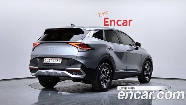 Kia Sportage 2022 — ფოტო 2/20