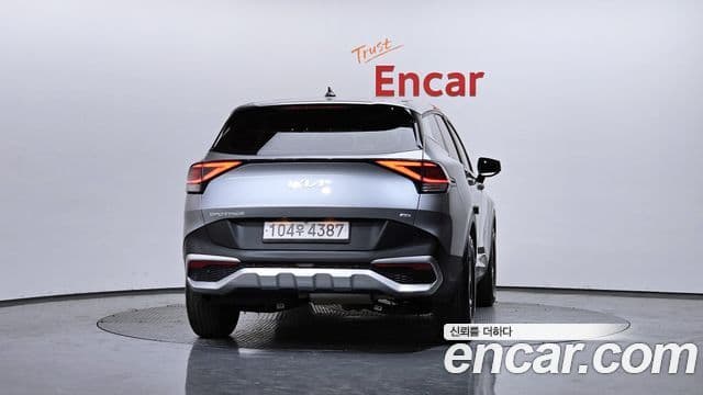 Kia Sportage 2022 — ფოტო 4/20