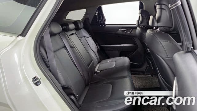 Kia Sportage 2023 — Şəkil 11/20