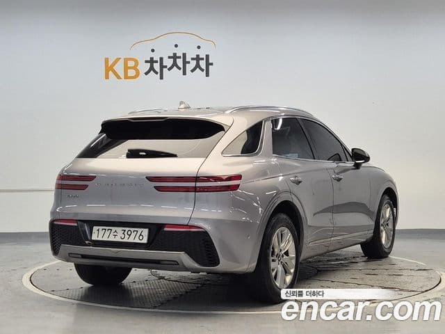 Genesis GV70 2021 — ფოტო 2/20