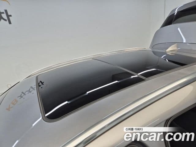 Genesis GV70 2021 — ფოტო 12/20