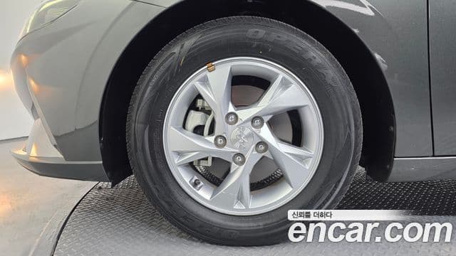 Hyundai Avante 2020 — ფოტო 5/20