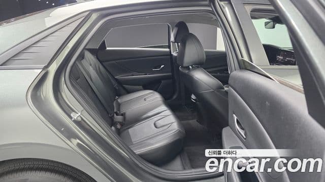 Hyundai Avante 2020 — ფოტო 11/20