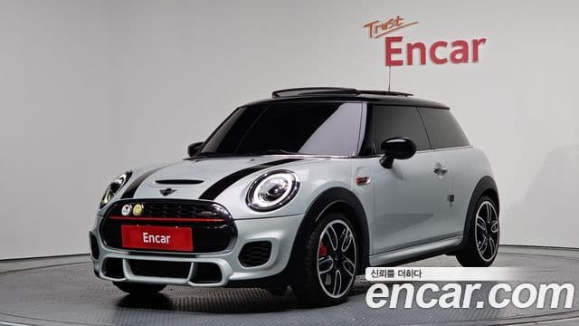 Mini Cooper S 2021 — ფოტო 1/20