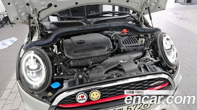 Mini Cooper S 2021 — ფოტო 6/20
