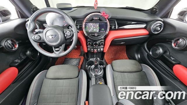 Mini Cooper S 2021 — ფოტო 10/20