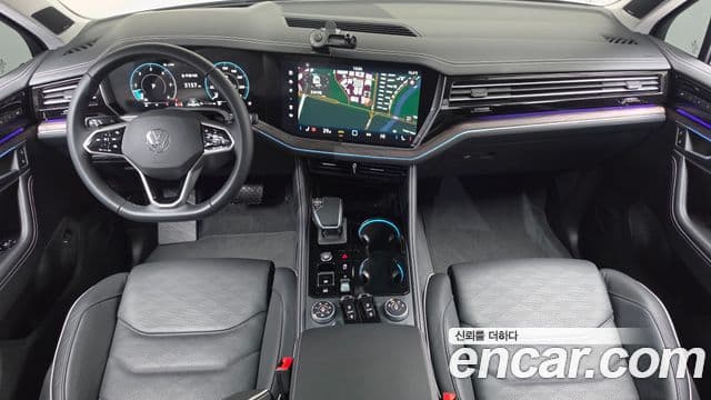 Volkswagen Touareg 2024 — ფოტო 7/20