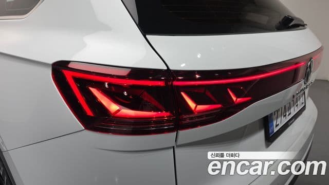 Volkswagen Touareg 2024 — Photo 14/32