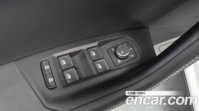 Volkswagen Touareg 2024 — Photo 2/32