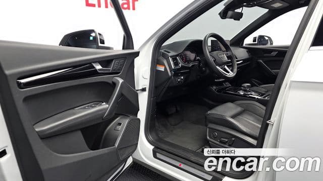 Audi Q5 2021 — Şəkil 10/20