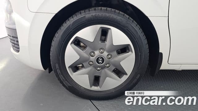 Hyundai Staria 2022 — ფოტო 5/20