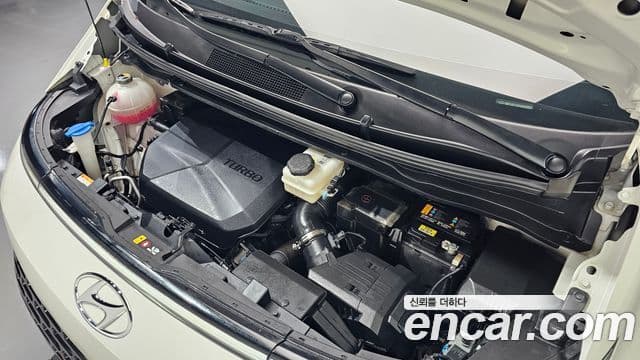 Hyundai Staria 2022 — ფოტო 6/20