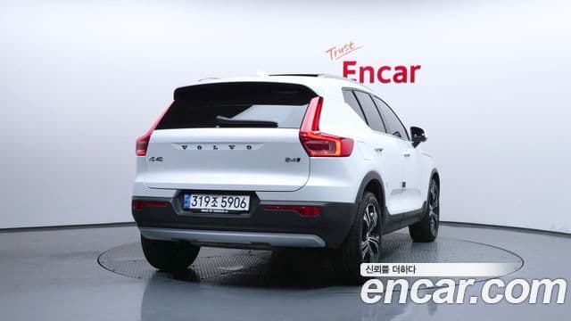 Volvo XC40 2021 — Şəkil 4/20