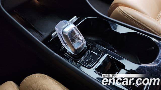 Volvo XC40 2021 — Şəkil 9/20