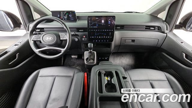 Hyundai Staria 2025 — Şəkil 10/20