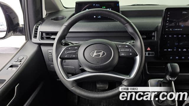 Hyundai Staria 2025 — Şəkil 13/20